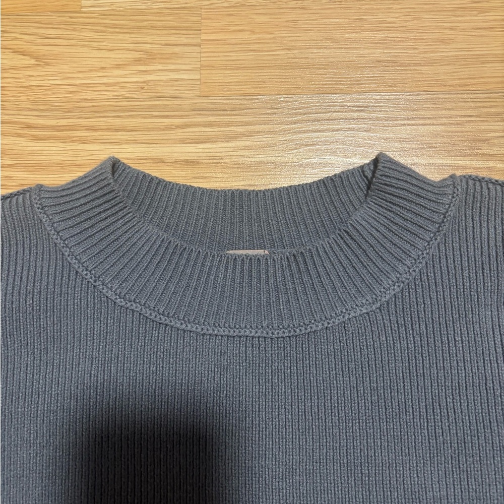 “Free People” Easy Street Crop Pullover Size Medium - Picture 3 of 9